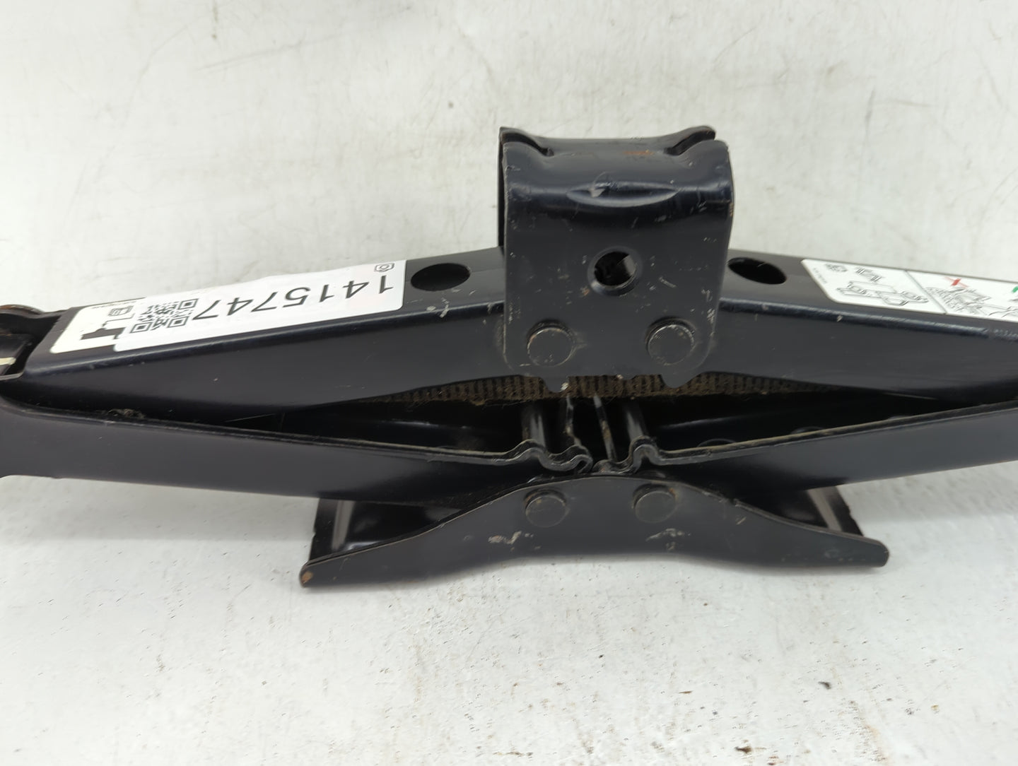 2014 Ford F-150 Spare Scissor Car Jack 1415747 - Oemusedautoparts1.com