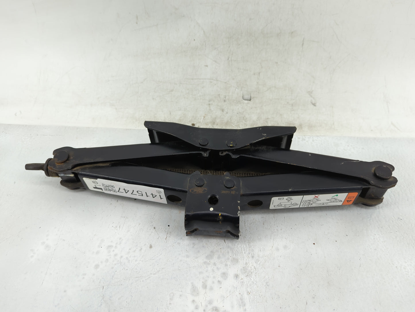 2014 Ford F-150 Spare Scissor Car Jack 1415747 - Oemusedautoparts1.com