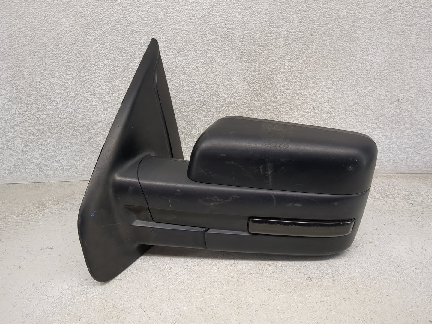 2011-2014 Ford F-150 Driver Side View Mirror - Left Door Mirror OEM Used - Oemusedautoparts1.com