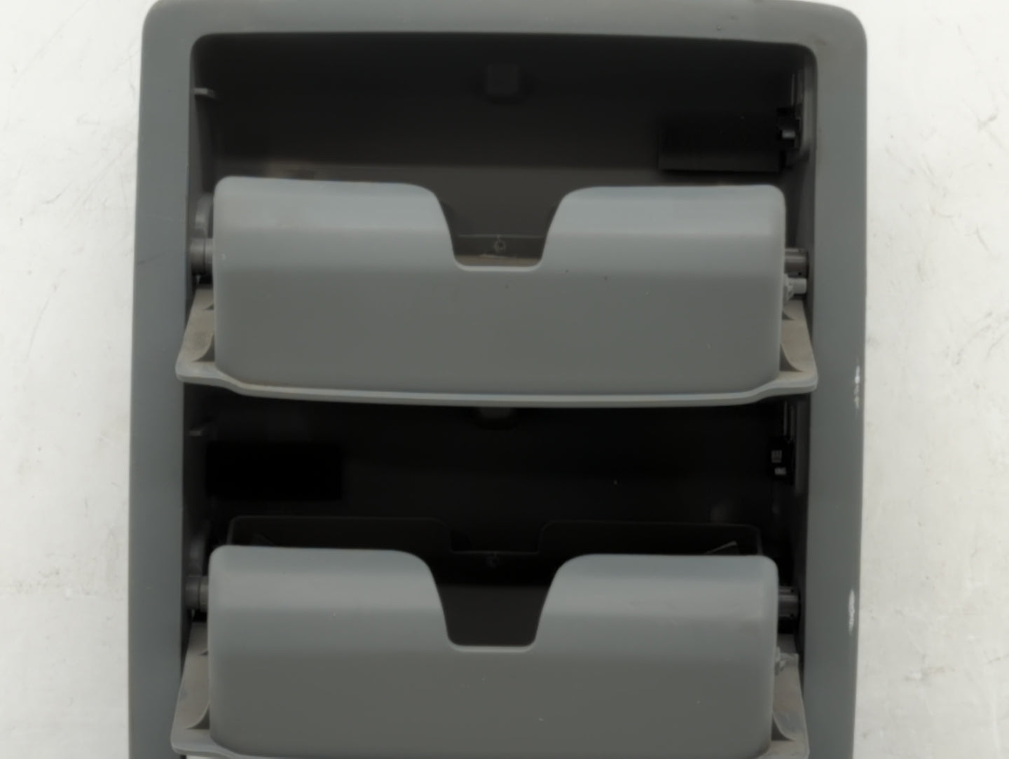 2009-2014 Ford F-150 Center Floor Console P/N:9L34-13D776-C Fits Fits 2009 2010 2011 2012 2013 2014 OEM Used Auto Parts - Oe