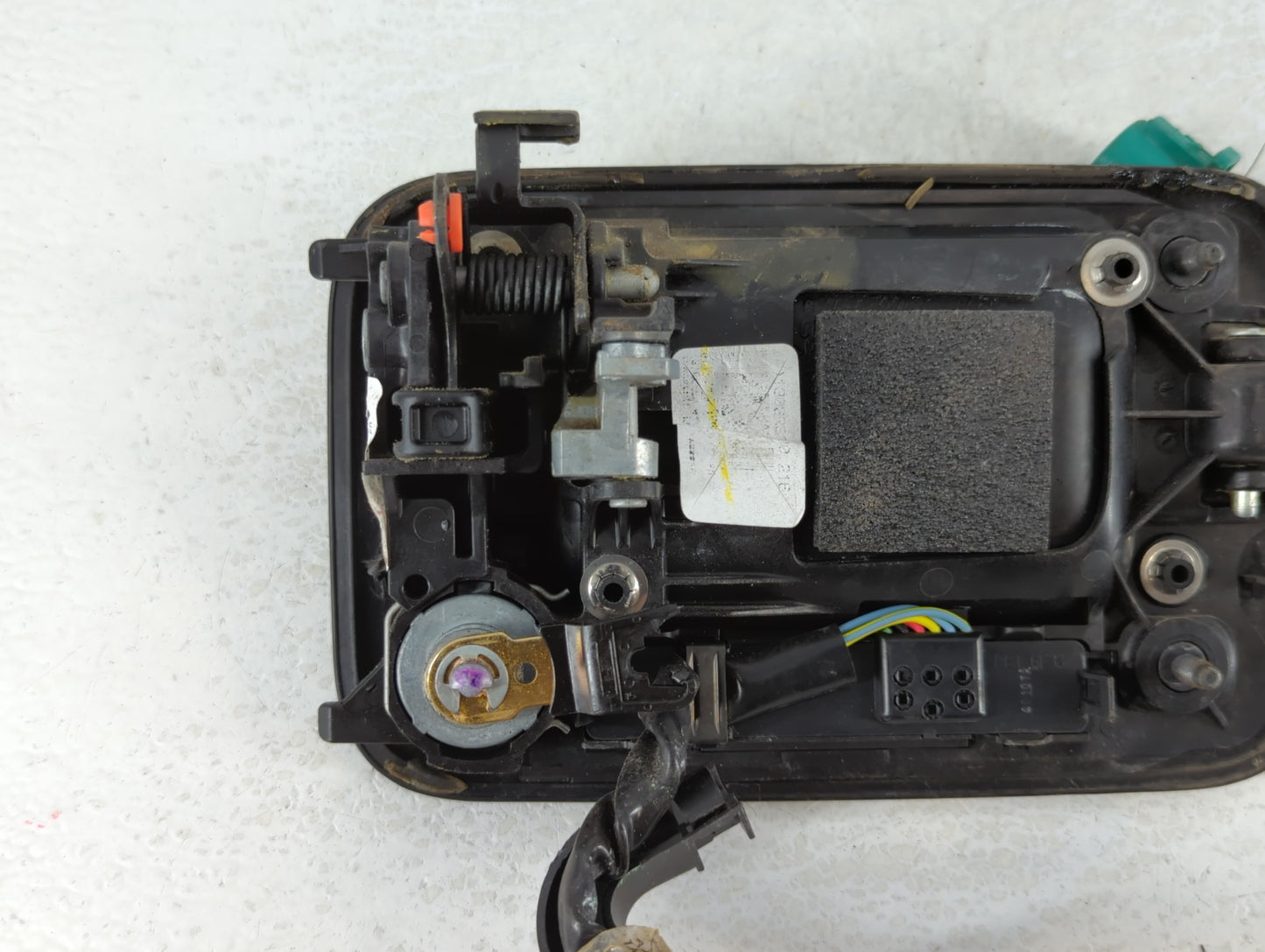 Ford F-150 Driver Front Left Door Handle Exterior Assembly Black 680387 - Oemusedautoparts1.com