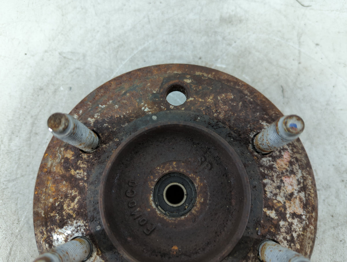 2014 Ford F-150 Driver Front Wheel Hub Oem 701089 - Oemusedautoparts1.com