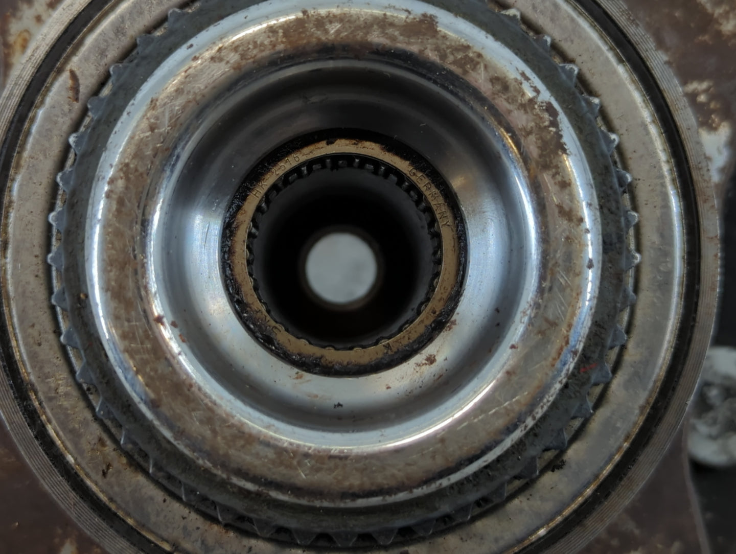 2014 Ford F-150 Driver Front Wheel Hub Oem 701089 - Oemusedautoparts1.com