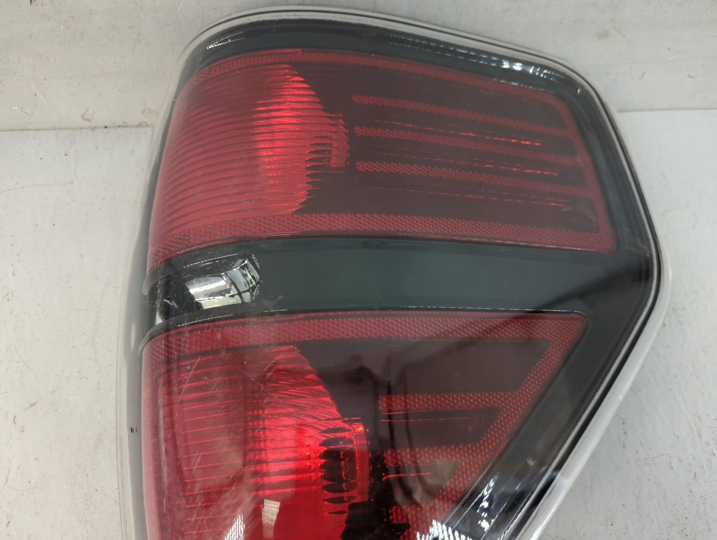 2010-2014 Ford F-150 Rear Center Lid Brake Light Tail Light P/N:BL3J-13404-A BL34-13404-B Fits Fits 2010 2011 2012 2013 2014