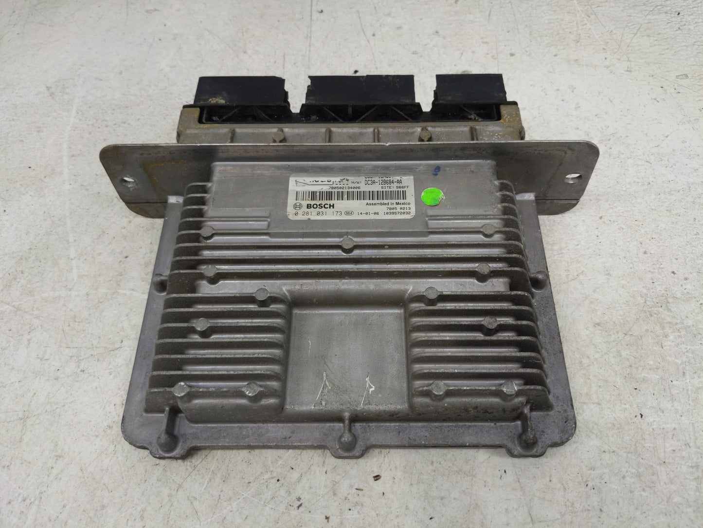 2011-2016 Ford F-350 Super Duty PCM Engine Control Computer ECU ECM PCU OEM P/N:0 281 031 Fits Fits 2011 2012 2013 2014 2015