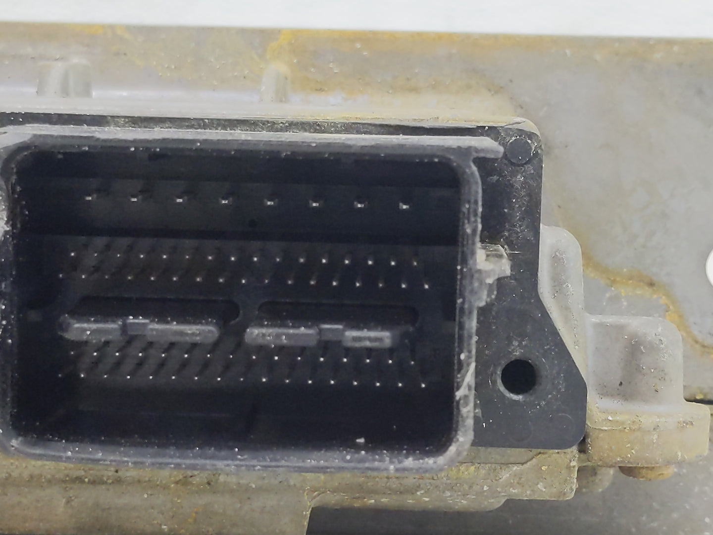 2011-2016 Ford F-350 Super Duty PCM Engine Control Computer ECU ECM PCU OEM P/N:0 281 031 Fits Fits 2011 2012 2013 2014 2015