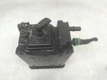 2014 Ford F-450 Super Duty Fuel Vapor Charcoal Canister