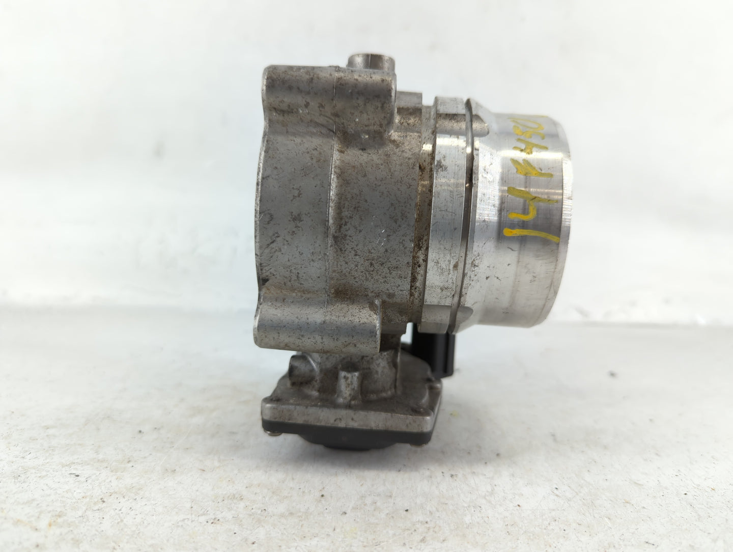 2014 Ford F-450 Super Duty Throttle Body P/N:329 13F 0559 Fits OEM Used Auto Parts - Oemusedautoparts1.com