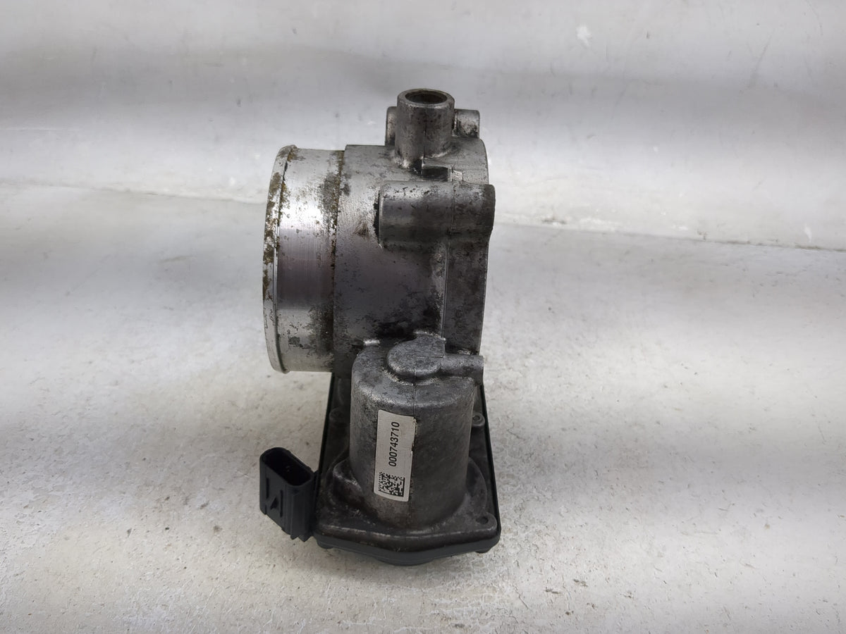 2014 Ford F150 Throttle Body P/N:000743710 Fits Fits 2011 2012 2013 OEM Used Auto Parts - Oemusedautoparts1.com