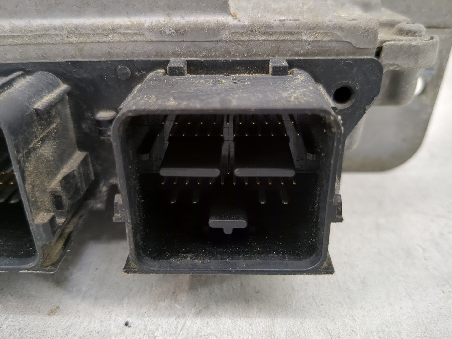 2014 Ford F250sd PCM Engine Control Computer ECU ECM PCU OEM P/N:EC3A-12A650-DE DC3A-12B684-AA, 0281031171 Fits OEM Used Aut