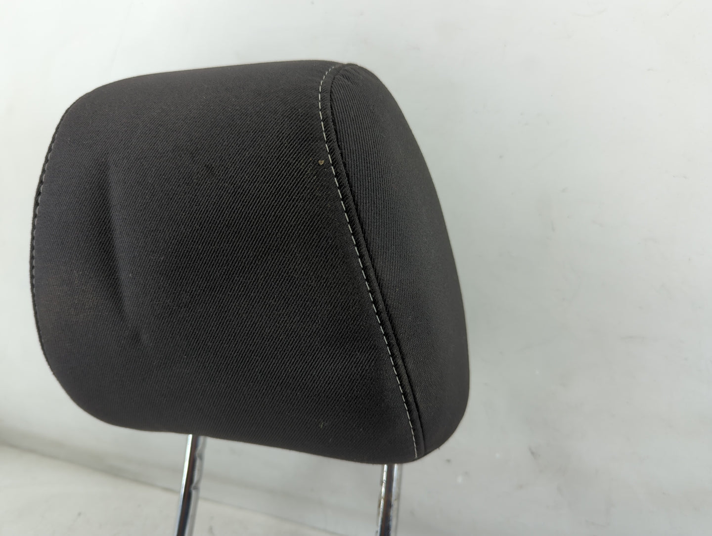 2014-2018 Ford Fiesta Headrest Head Rest Front Driver Passenger Seat Fits Fits 2014 2015 2016 2017 2018 OEM Used Auto Parts 