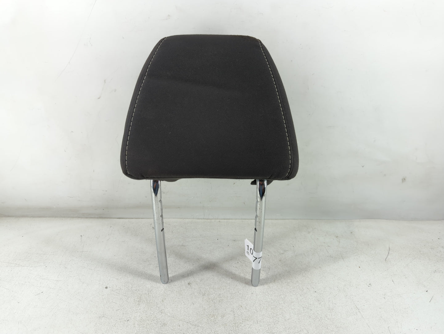 2014-2018 Ford Fiesta Headrest Head Rest Front Driver Passenger Seat Fits Fits 2014 2015 2016 2017 2018 OEM Used Auto Parts 