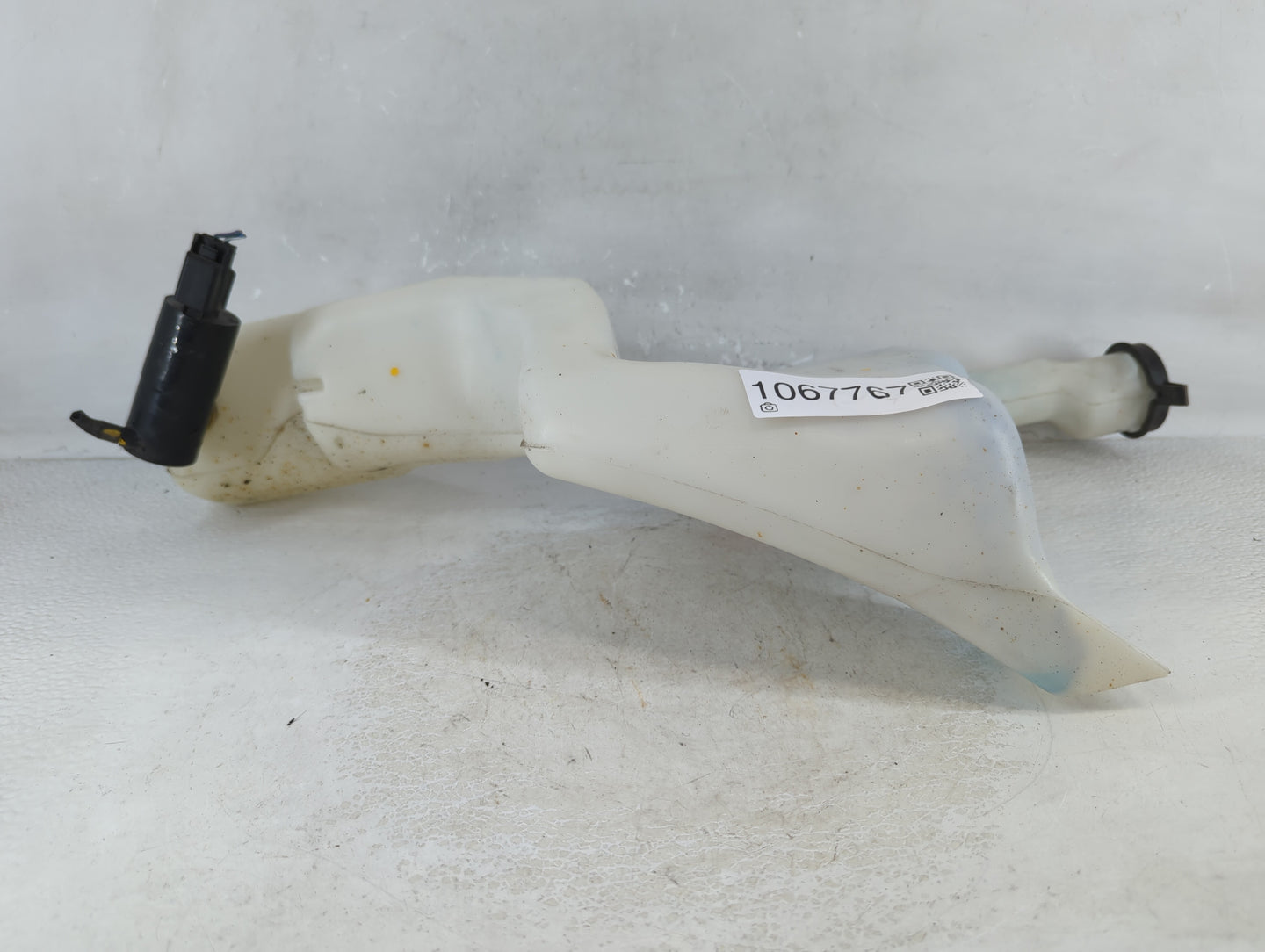 2011-2019 Ford Fiesta Windshield Washer Fluid Reservoir Bottle Oem - Oemusedautoparts1.com