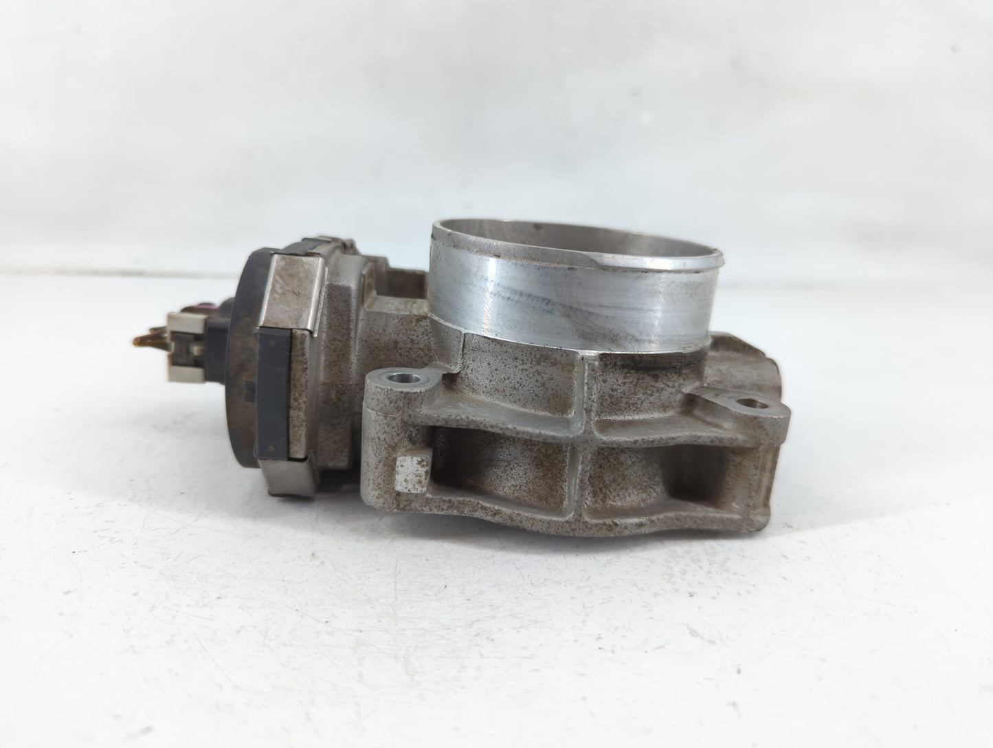2014-2017 Ford Fiesta Throttle Body P/N:995AA Fits Fits 2014 2015 2016 2017 2018 OEM Used Auto Parts - Oemusedautoparts1.com
