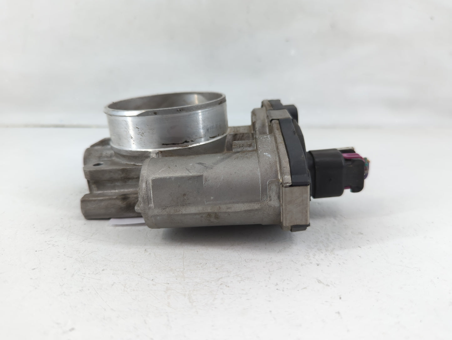 2014-2017 Ford Fiesta Throttle Body P/N:995AA Fits Fits 2014 2015 2016 2017 2018 OEM Used Auto Parts - Oemusedautoparts1.com