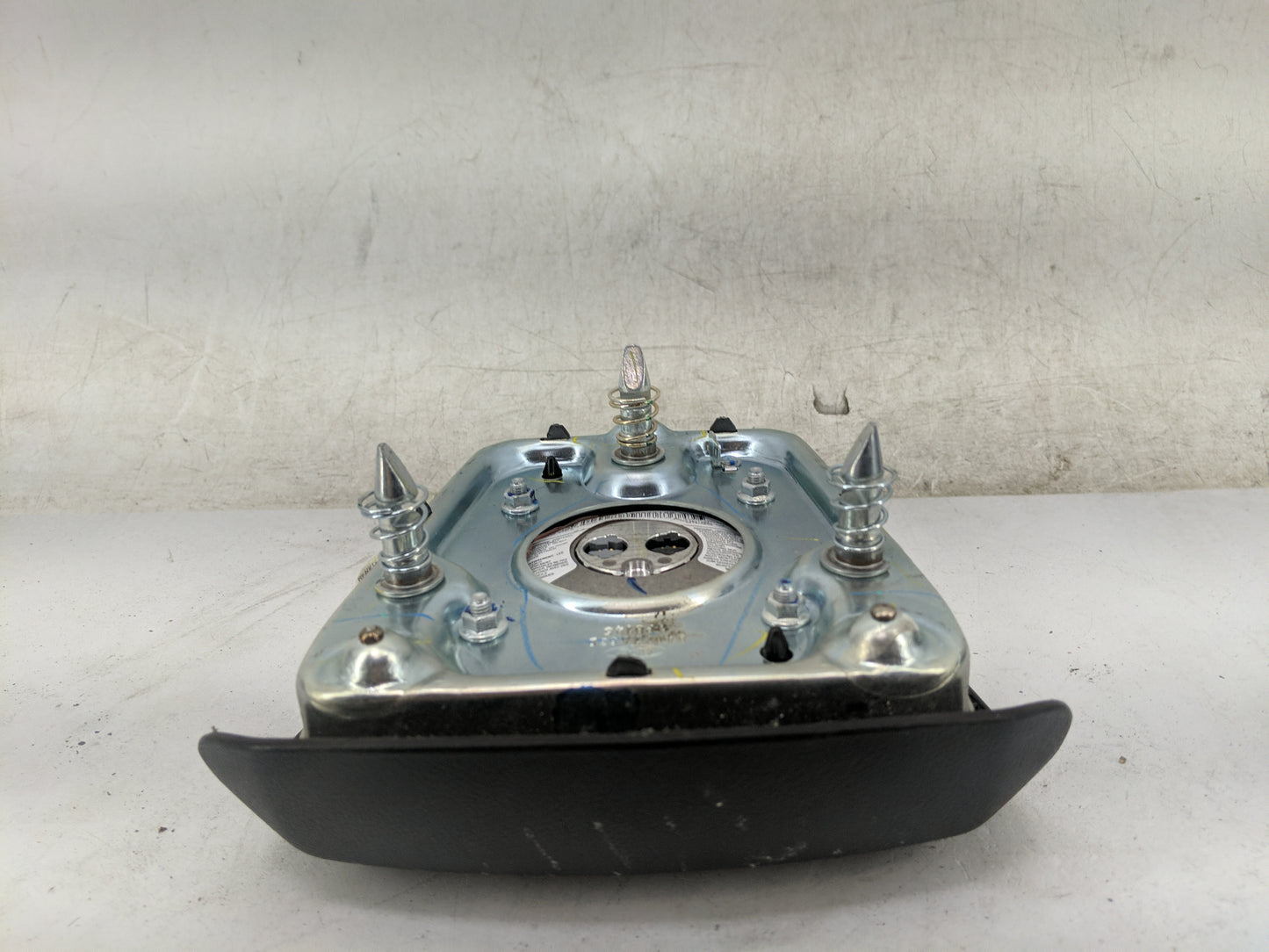 2011-2019 Ford Fiesta Air Bag Driver Left Steering Wheel Mounted 1139829 - Oemusedautoparts1.com