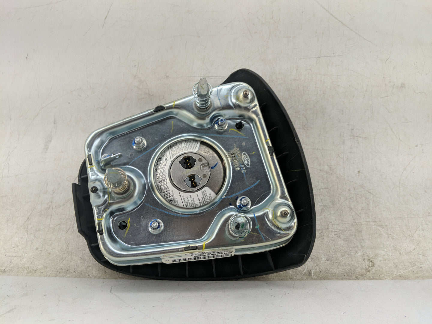 2011-2019 Ford Fiesta Air Bag Driver Left Steering Wheel Mounted 1139829 - Oemusedautoparts1.com