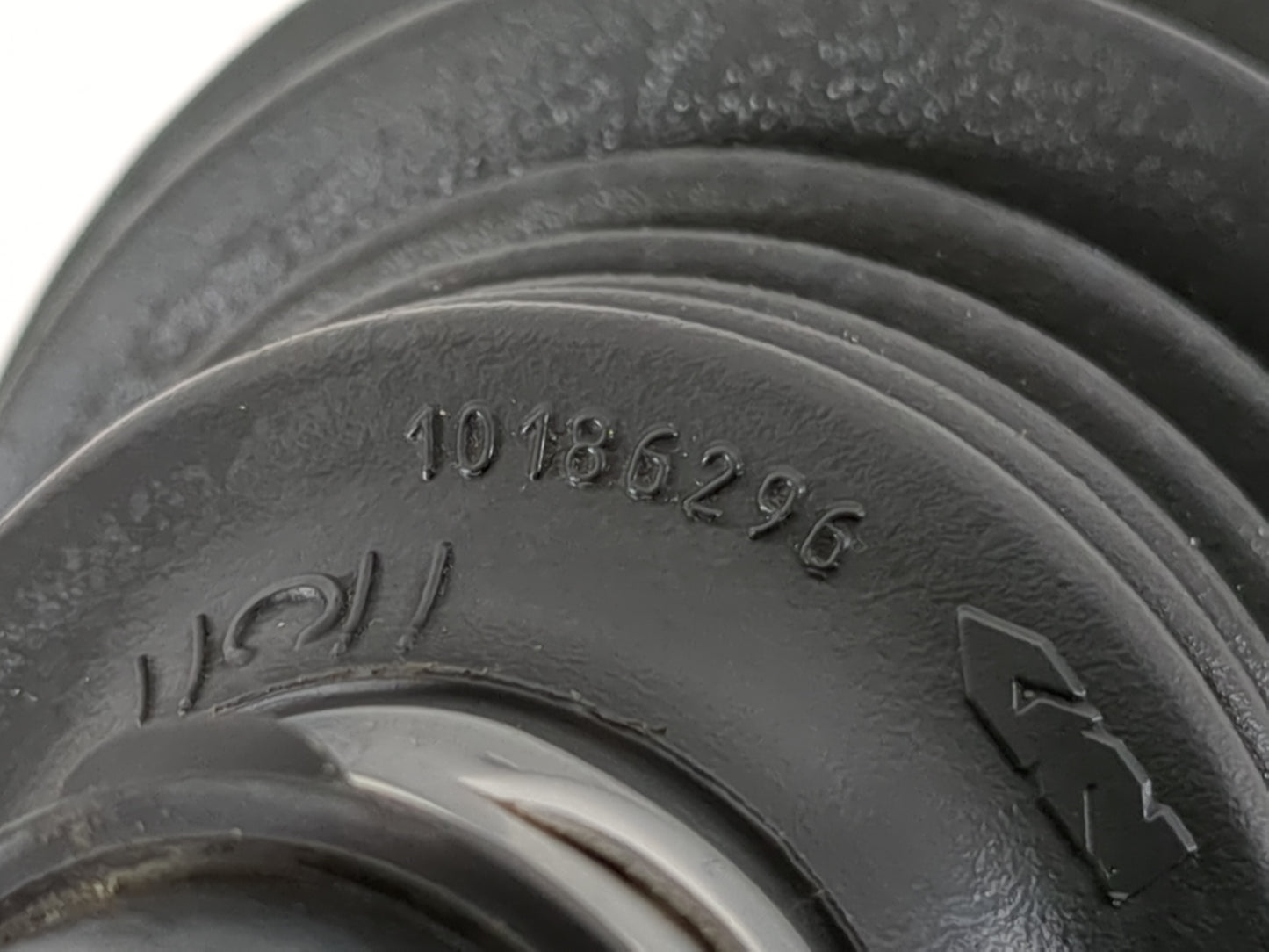 2011-2015 Ford Fiesta Axle Shaft Front Driver Cv C/v - Oemusedautoparts1.com