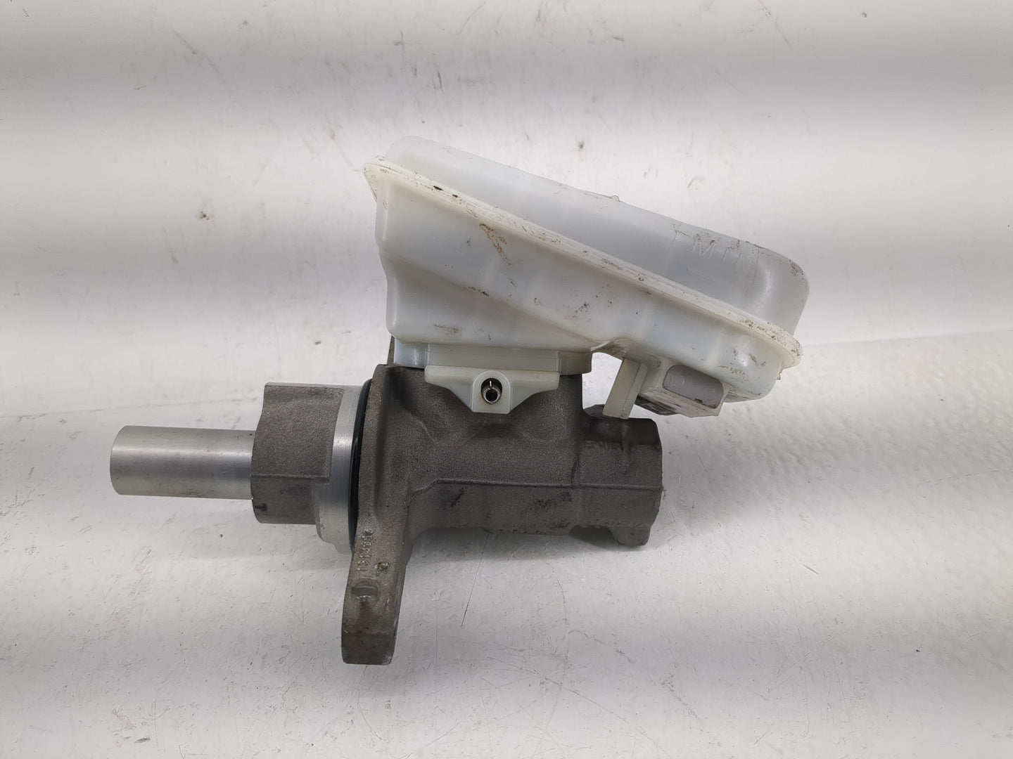 2011-2019 Ford Fiesta Brake Master Cylinder - Oemusedautoparts1.com