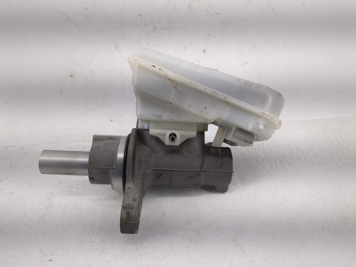 2011-2019 Ford Fiesta Brake Master Cylinder - Oemusedautoparts1.com