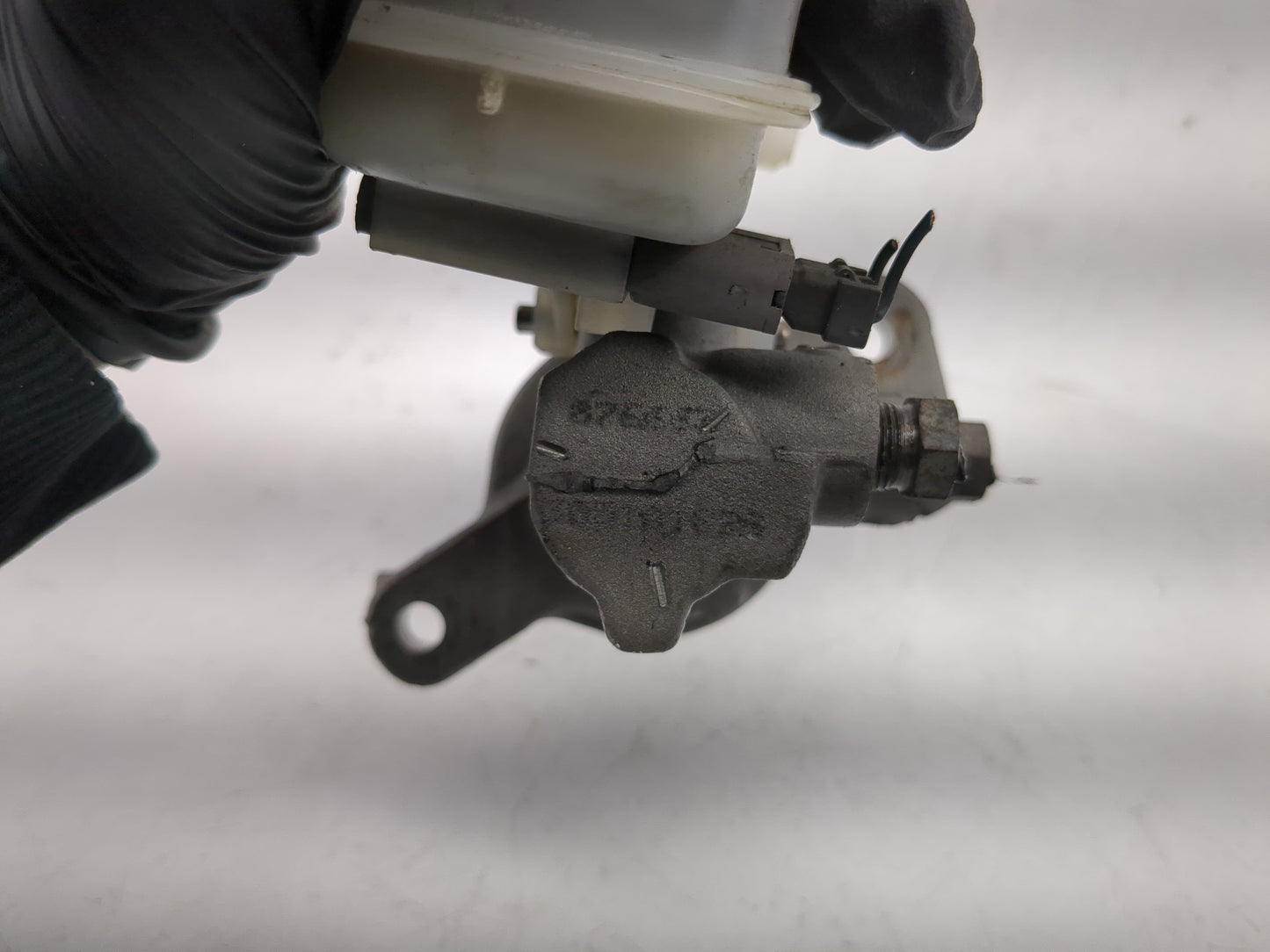 2011-2019 Ford Fiesta Brake Master Cylinder - Oemusedautoparts1.com