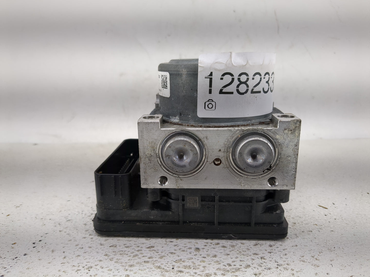 2014 Ford Fiesta ABS Pump Control Module Replacement P/N:D2BC-2C405-AC Fits OEM Used Auto Parts - Oemusedautoparts1.com