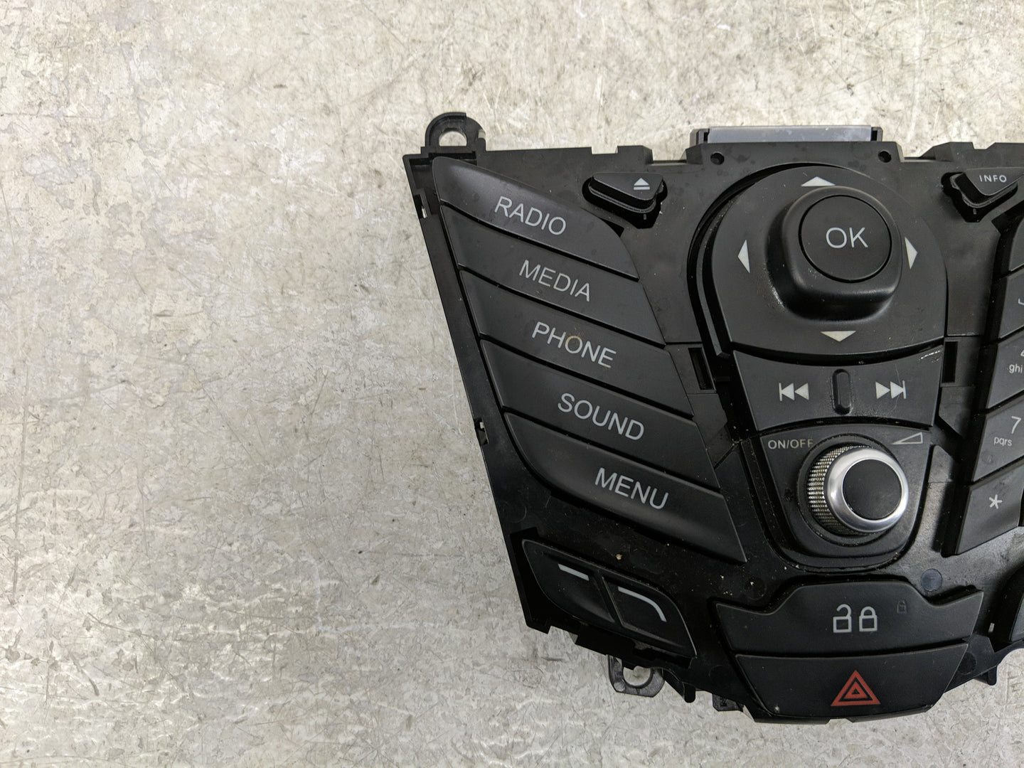 2014-2015 Ford Fiesta Radio Control Panel - Oemusedautoparts1.com