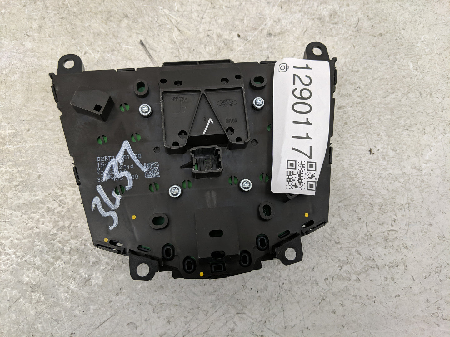 2014-2015 Ford Fiesta Radio Control Panel - Oemusedautoparts1.com