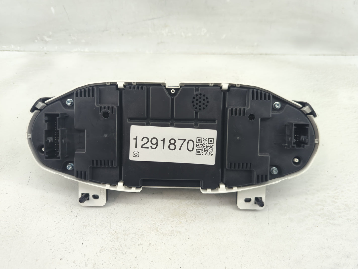 2014-2015 Ford Fiesta Instrument Cluster Speedometer Gauges P/N:DUBZ-10849-AA Fits Fits 2014 2015 OEM Used Auto Parts - Oemu