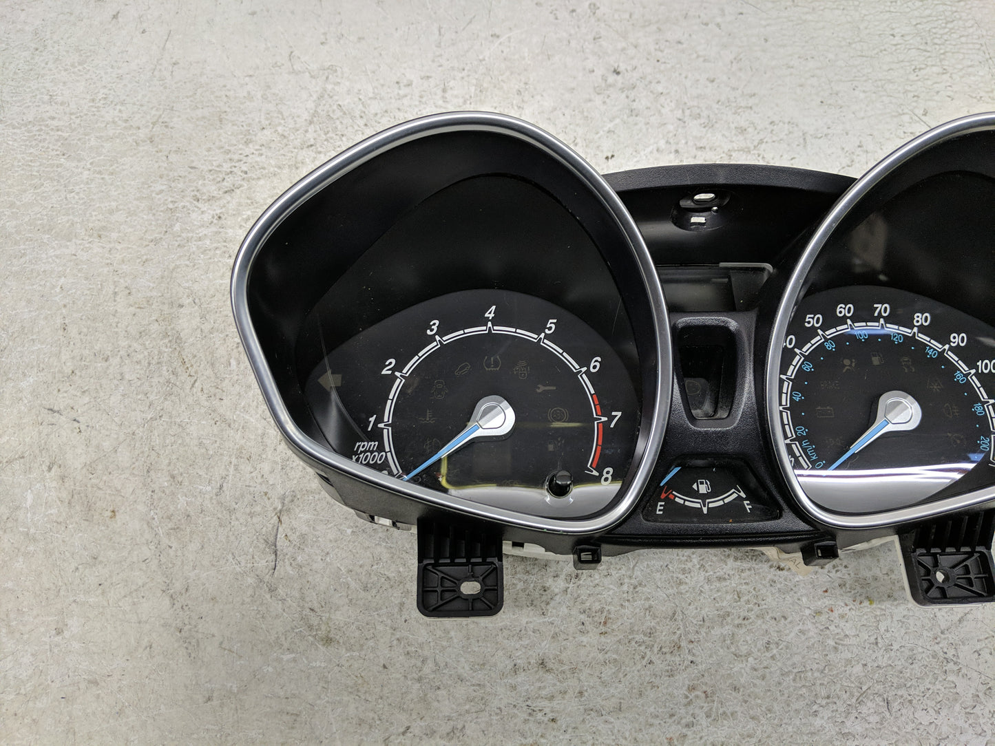 2014-2015 Ford Fiesta Instrument Cluster Speedometer Gauges P/N:D2BT-10849-GAL Fits Fits 2014 2015 OEM Used Auto Parts - Oem