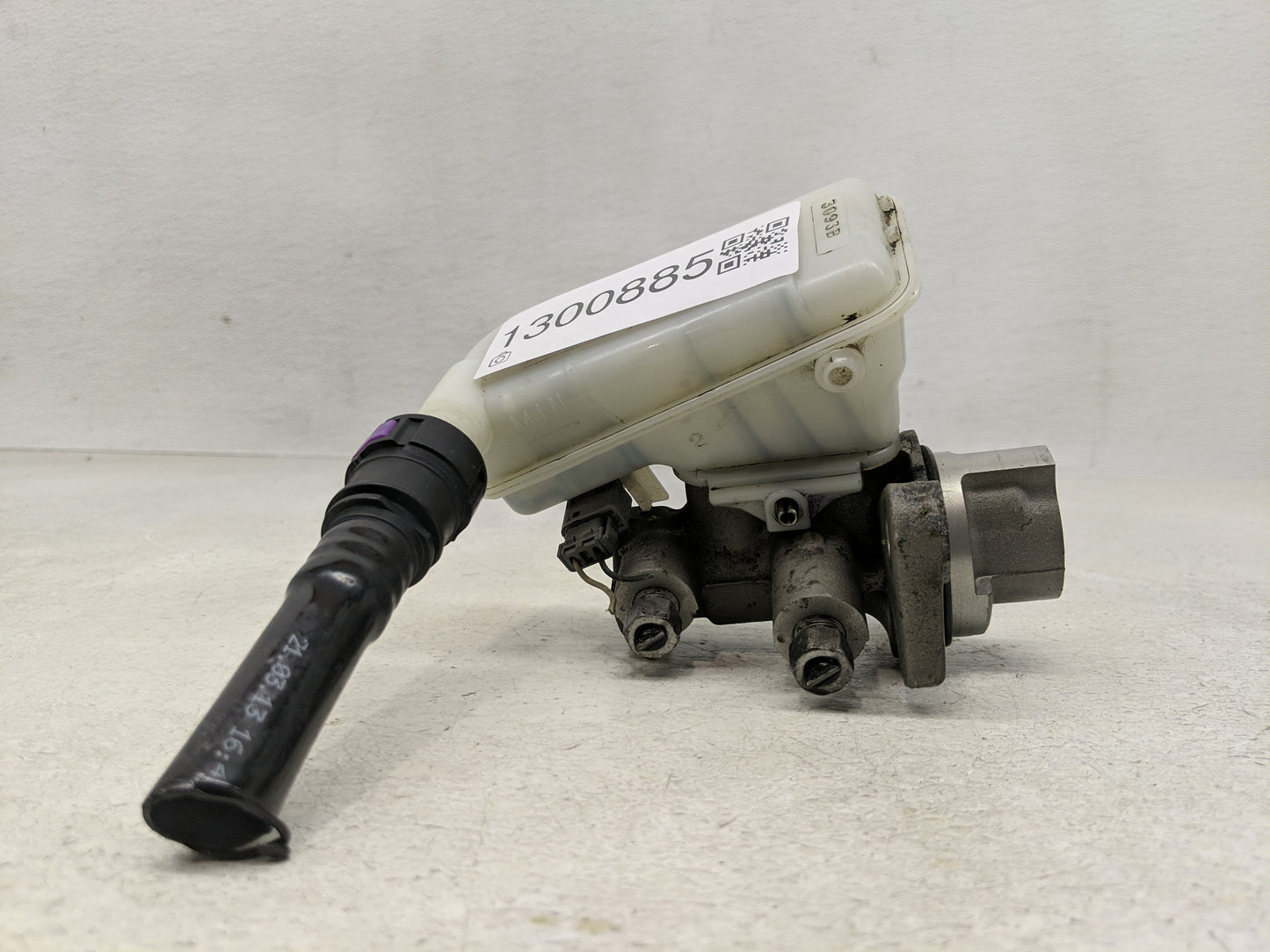 2011-2019 Ford Fiesta Brake Master Cylinder - Oemusedautoparts1.com