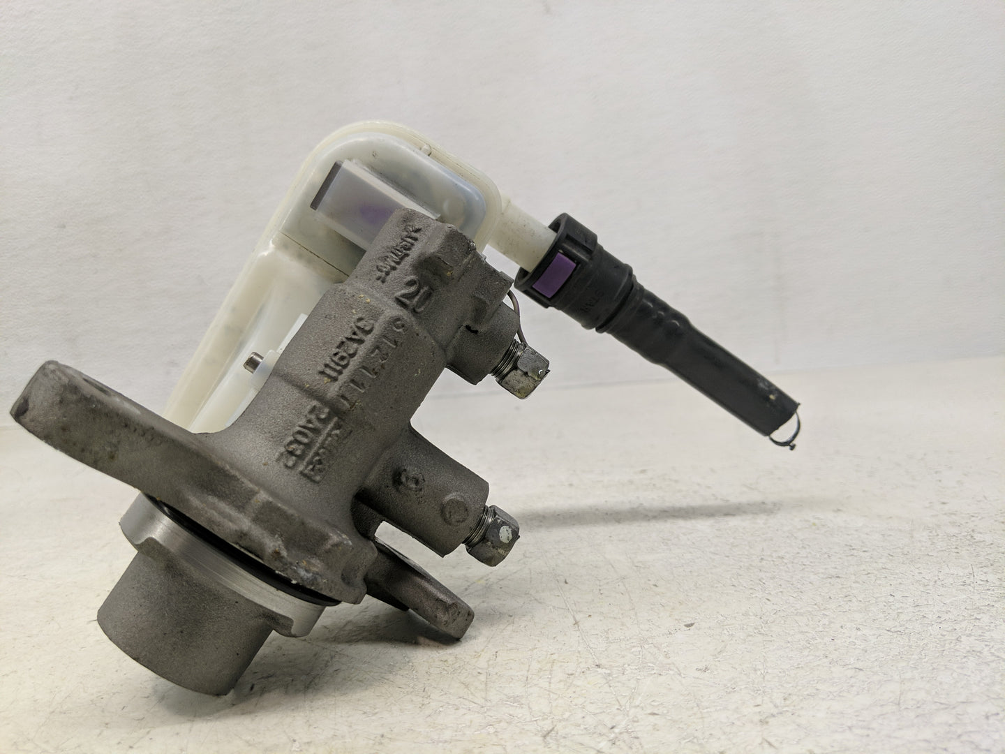 2011-2019 Ford Fiesta Brake Master Cylinder - Oemusedautoparts1.com