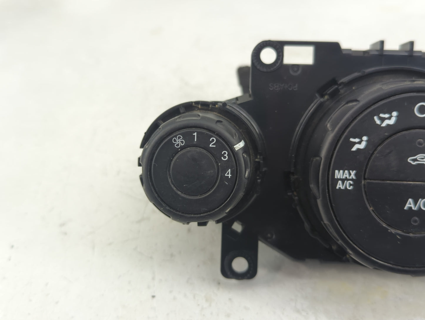 2014 Ford Fiesta Climate Control Module Temperature AC/Heater Replacement P/N:D2BT 19980 AB Fits OEM Used Auto Parts - Oemus