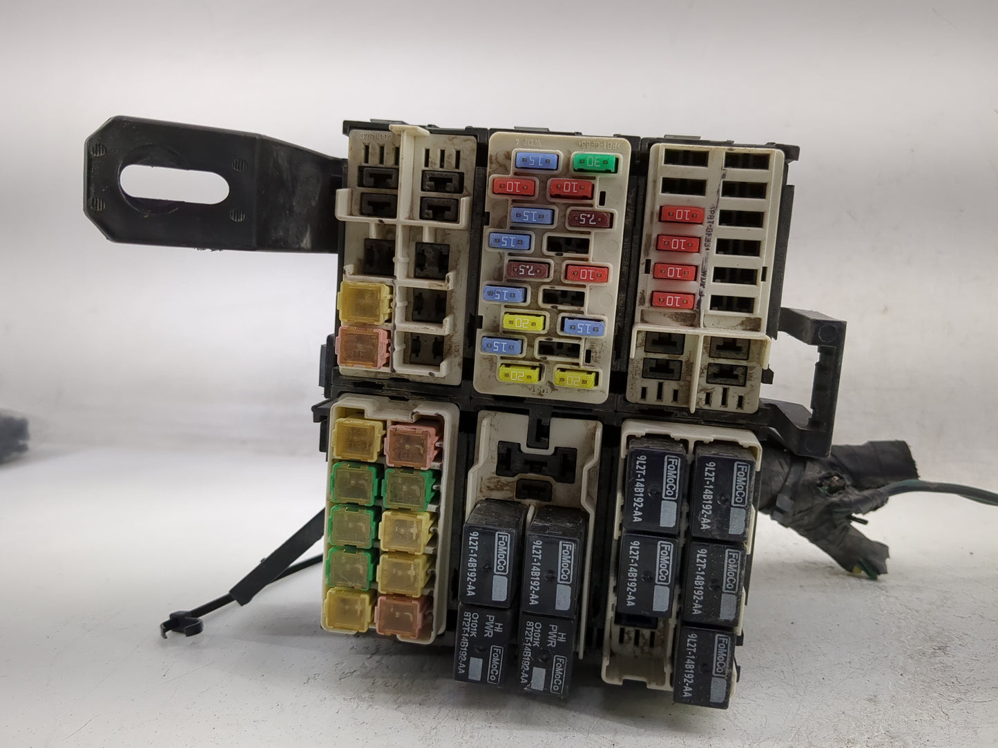 2014-2019 Ford Fiesta Fusebox Fuse Box Panel Relay Module Fits Fits 2014 2015 2016 2017 2018 2019 OEM Used Auto Parts - Oemu