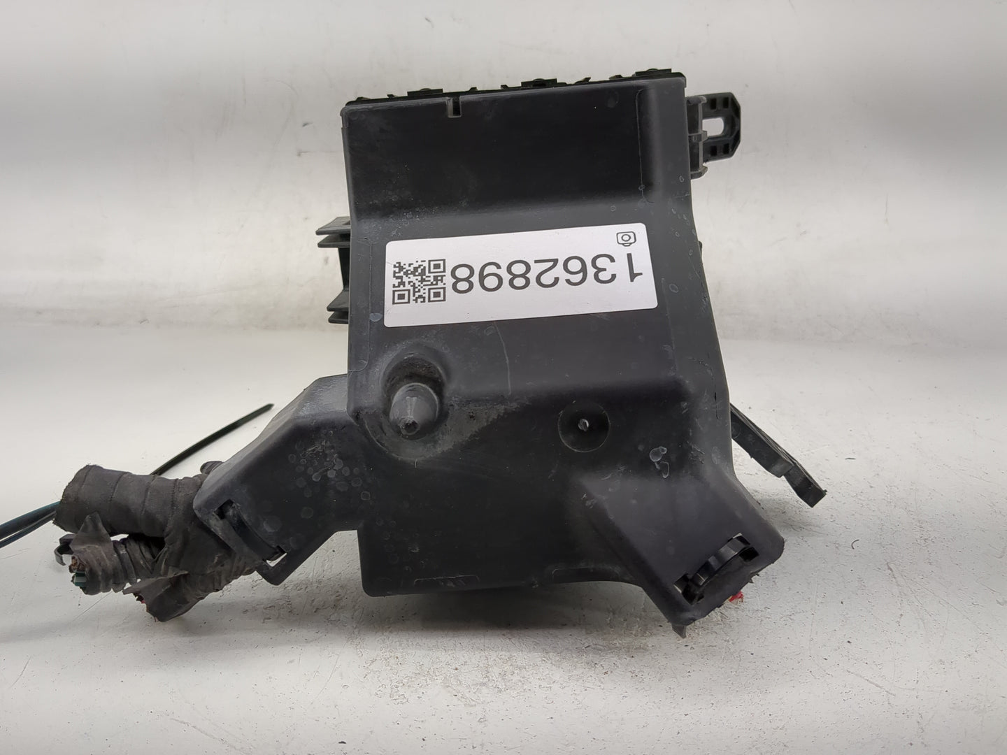 2014-2019 Ford Fiesta Fusebox Fuse Box Panel Relay Module Fits Fits 2014 2015 2016 2017 2018 2019 OEM Used Auto Parts - Oemu
