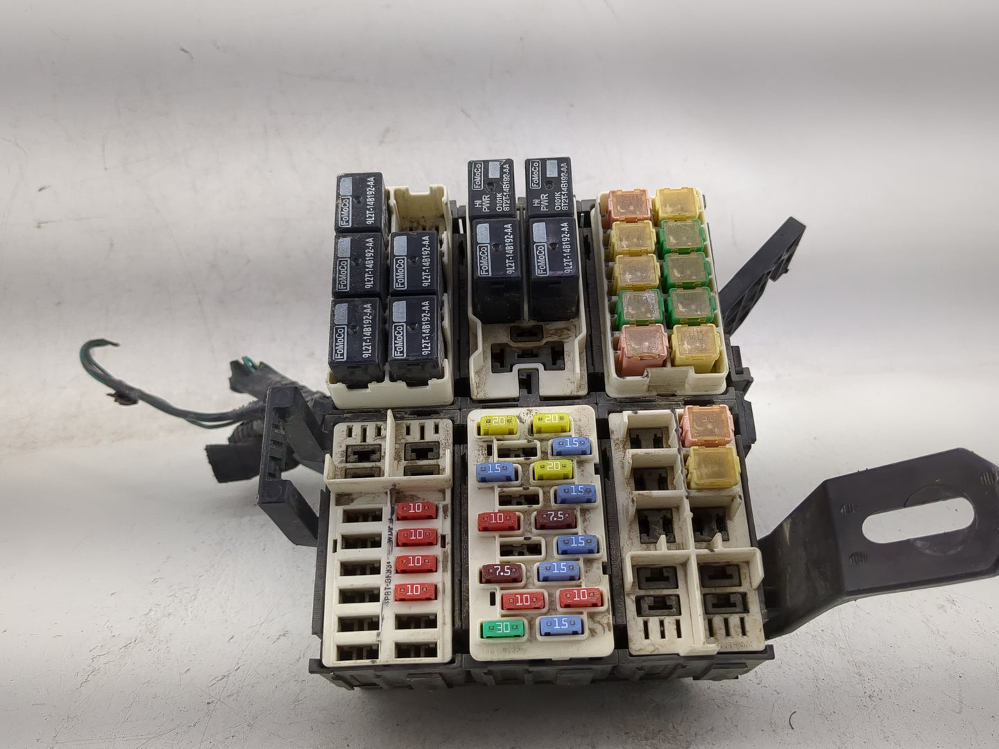 2014-2019 Ford Fiesta Fusebox Fuse Box Panel Relay Module Fits Fits 2014 2015 2016 2017 2018 2019 OEM Used Auto Parts - Oemu