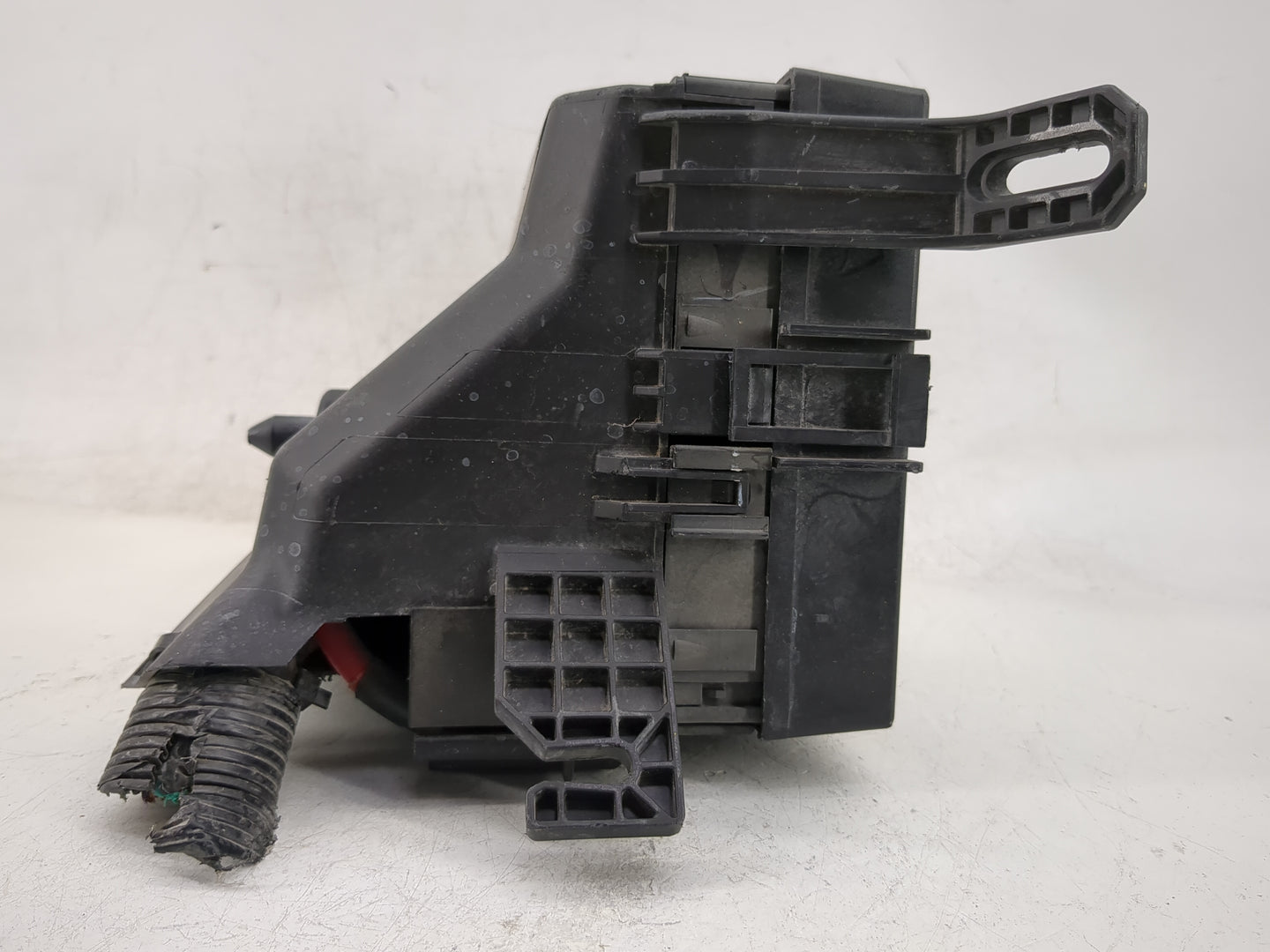 2014-2019 Ford Fiesta Fusebox Fuse Box Panel Relay Module Fits Fits 2014 2015 2016 2017 2018 2019 OEM Used Auto Parts - Oemu