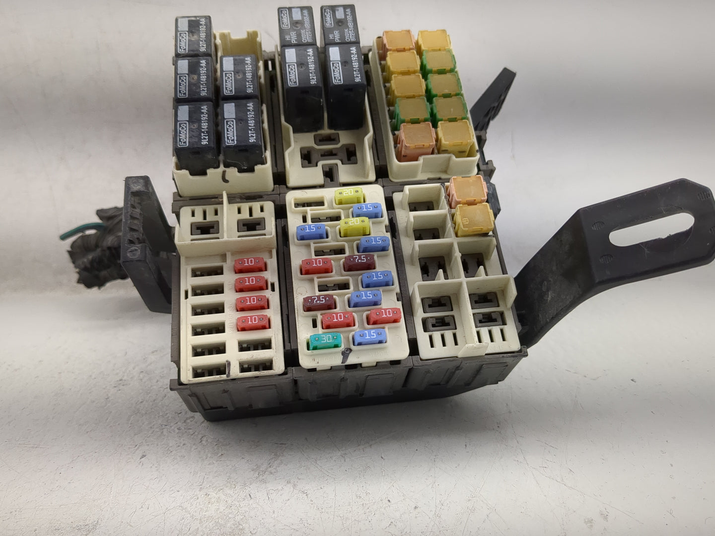 2014-2019 Ford Fiesta Fusebox Fuse Box Panel Relay Module Fits Fits 2014 2015 2016 2017 2018 2019 OEM Used Auto Parts - Oemu