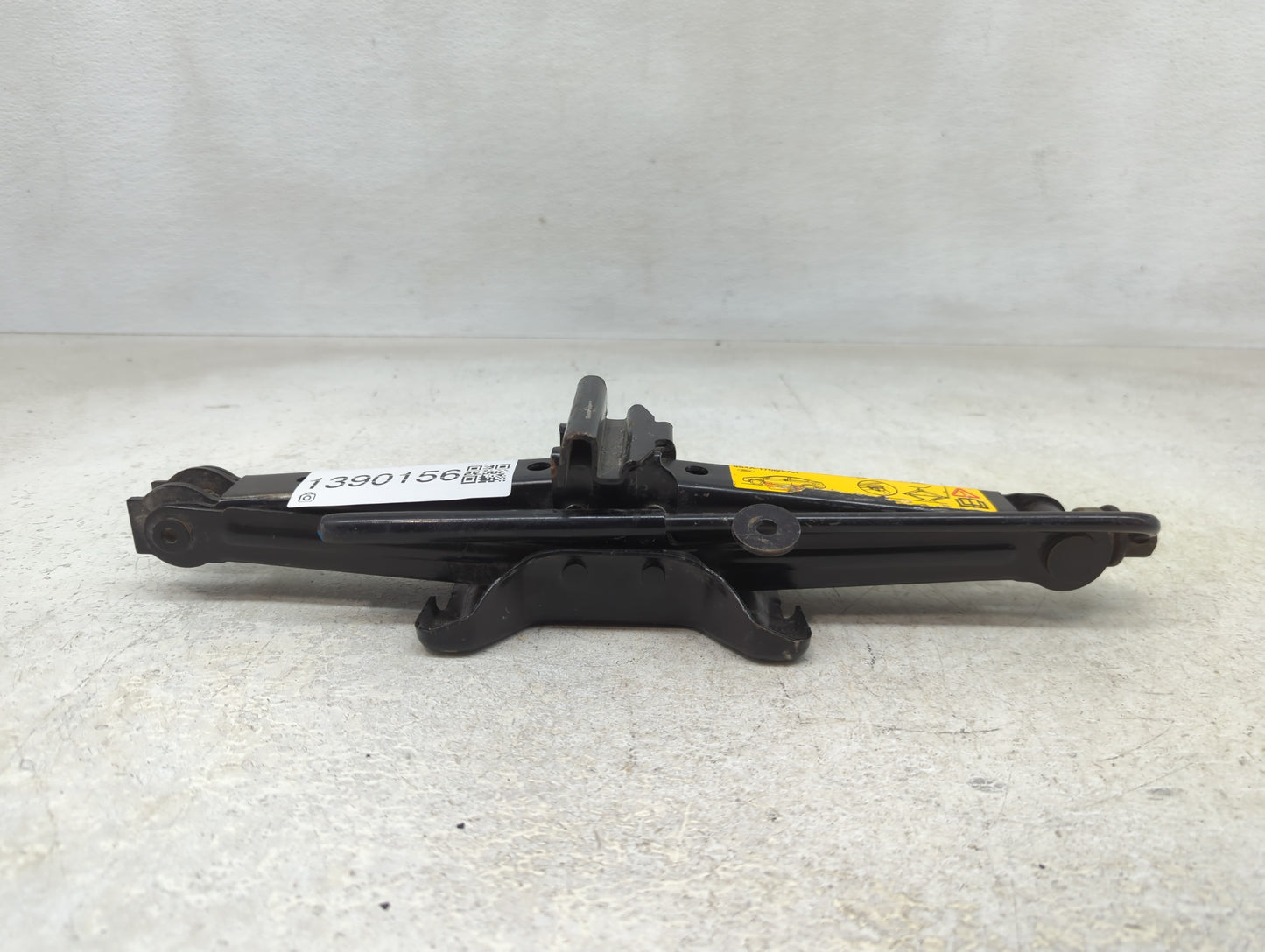 2014 Ford Fiesta Spare Scissor Car Jack - Oemusedautoparts1.com