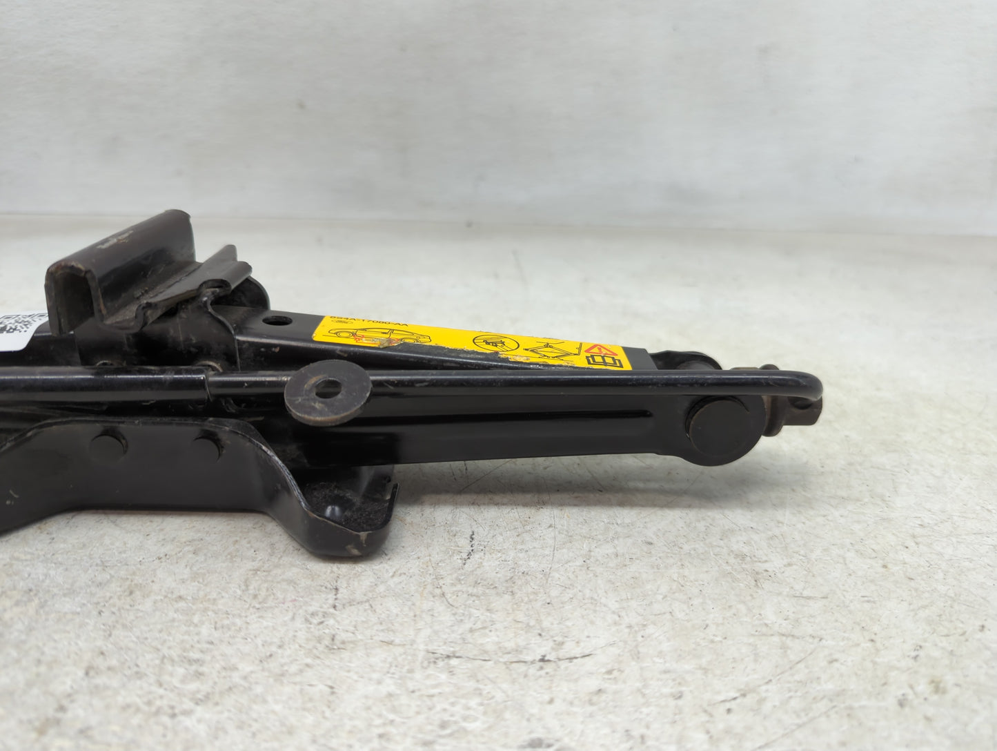 2014 Ford Fiesta Spare Scissor Car Jack - Oemusedautoparts1.com