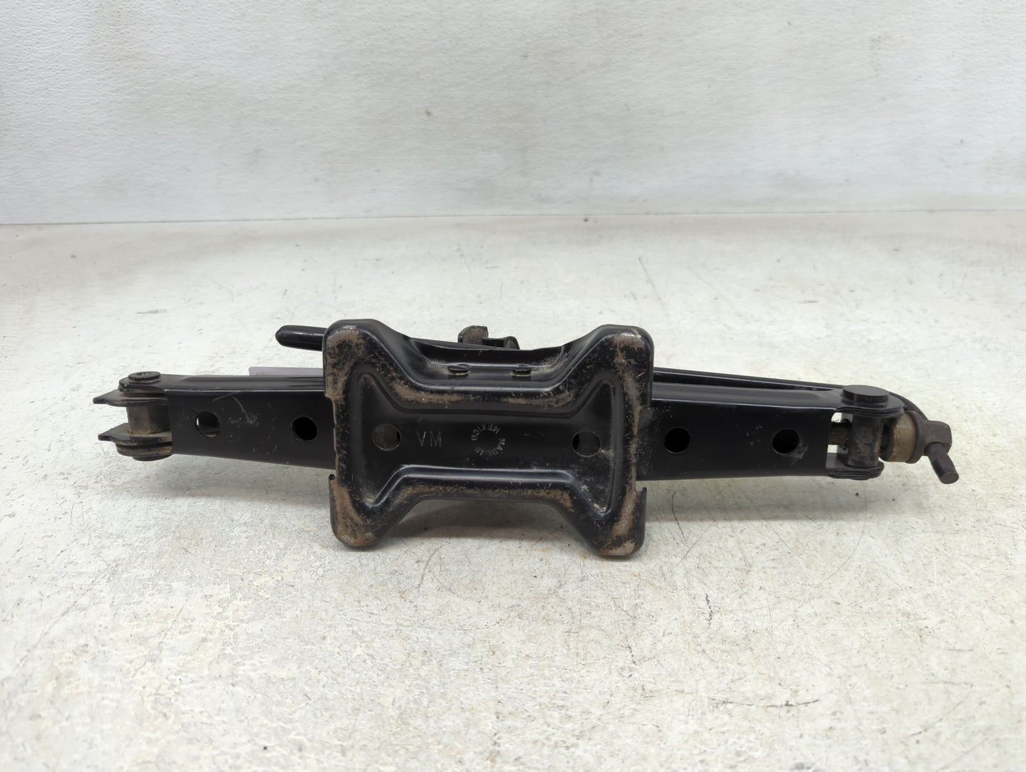 2014 Ford Fiesta Spare Scissor Car Jack - Oemusedautoparts1.com