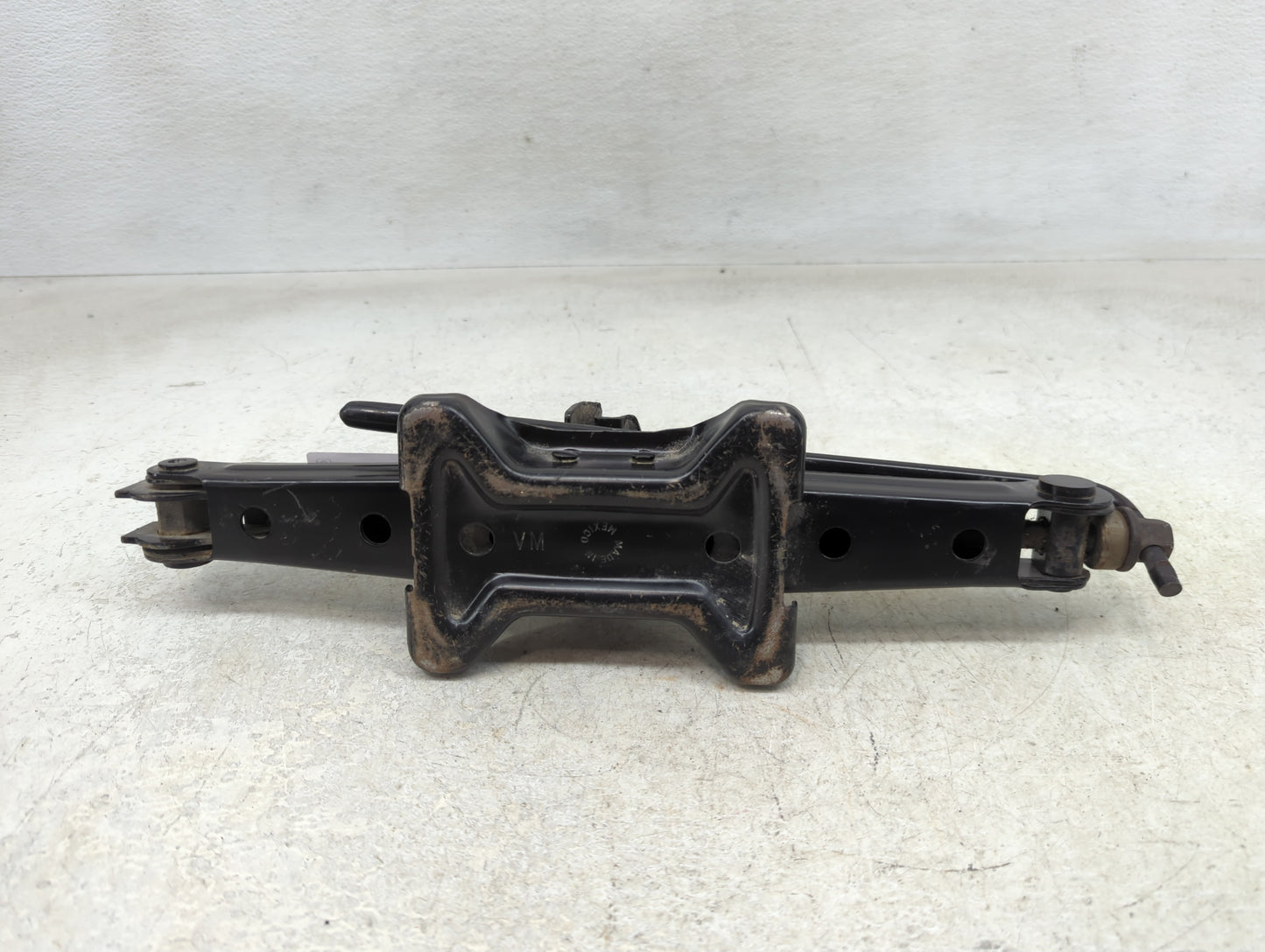 2014 Ford Fiesta Spare Scissor Car Jack - Oemusedautoparts1.com