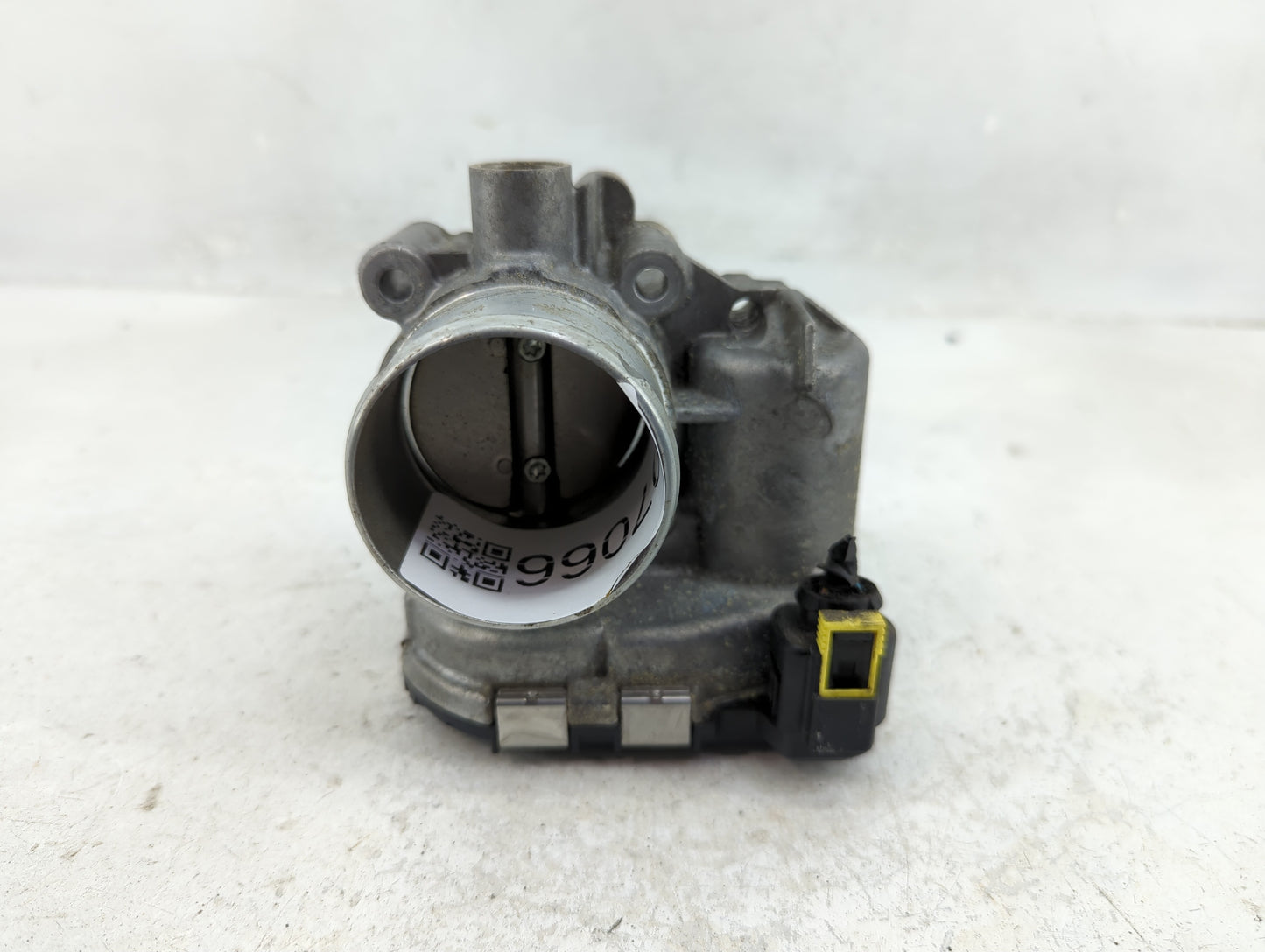 2014-2019 Ford Fiesta Throttle Body P/N:7S7G-9F991-CA Fits Fits 2013 2014 2015 2016 2017 2018 2019 OEM Used Auto Parts - Oem