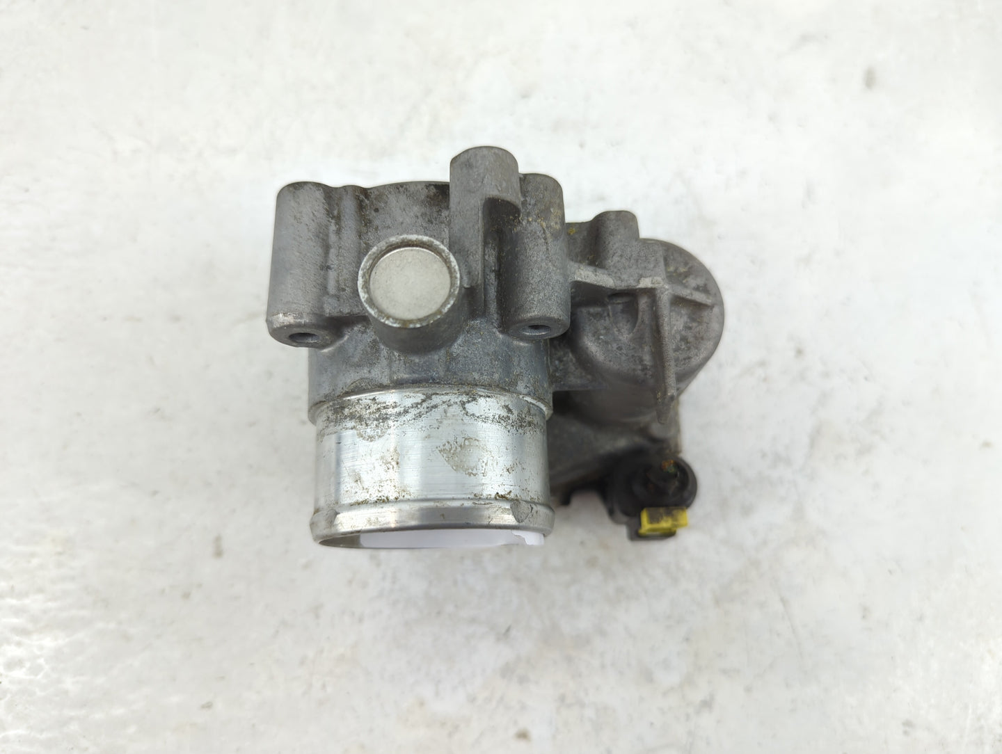 2014-2019 Ford Fiesta Throttle Body P/N:7S7G-9F991-CA Fits Fits 2013 2014 2015 2016 2017 2018 2019 OEM Used Auto Parts - Oem