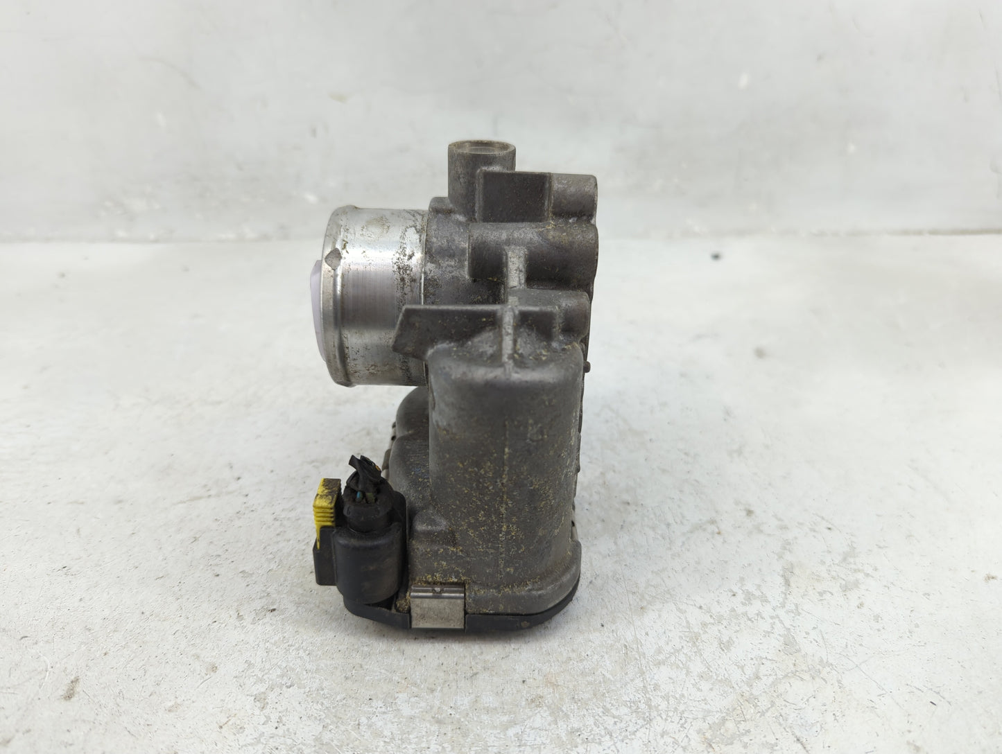 2014-2019 Ford Fiesta Throttle Body P/N:7S7G-9F991-CA Fits Fits 2013 2014 2015 2016 2017 2018 2019 OEM Used Auto Parts - Oem