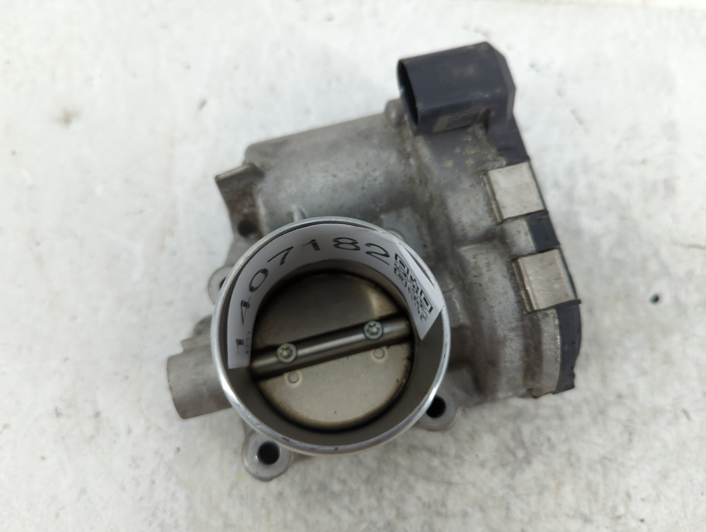 2014-2019 Ford Fiesta Throttle Body P/N:7S7G-9F991-CA Fits Fits 2013 2014 2015 2016 2017 2018 2019 OEM Used Auto Parts - Oem