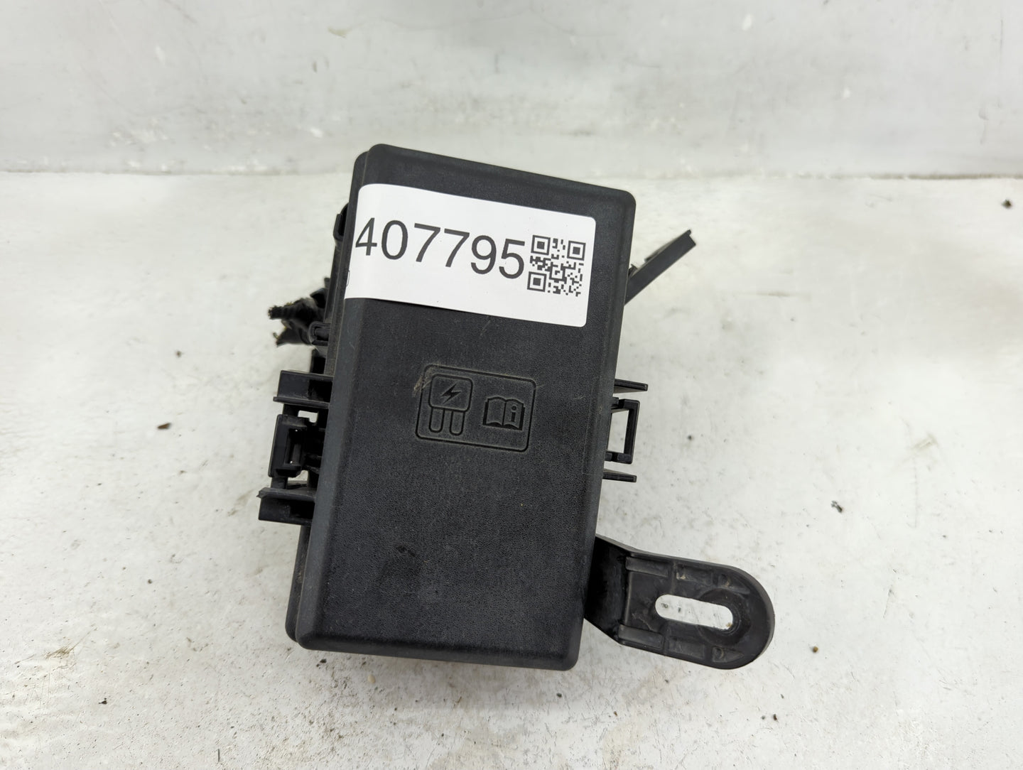 2014-2019 Ford Fiesta Fusebox Fuse Box Panel Relay Module P/N:6003447201 Fits Fits 2014 2015 2016 2017 2018 2019 OEM Used Au
