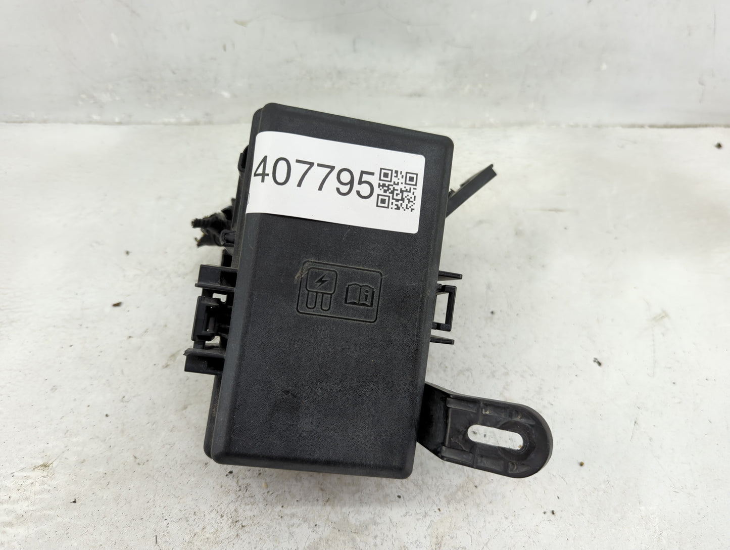 2014-2019 Ford Fiesta Fusebox Fuse Box Panel Relay Module P/N:6003447201 Fits Fits 2014 2015 2016 2017 2018 2019 OEM Used Au