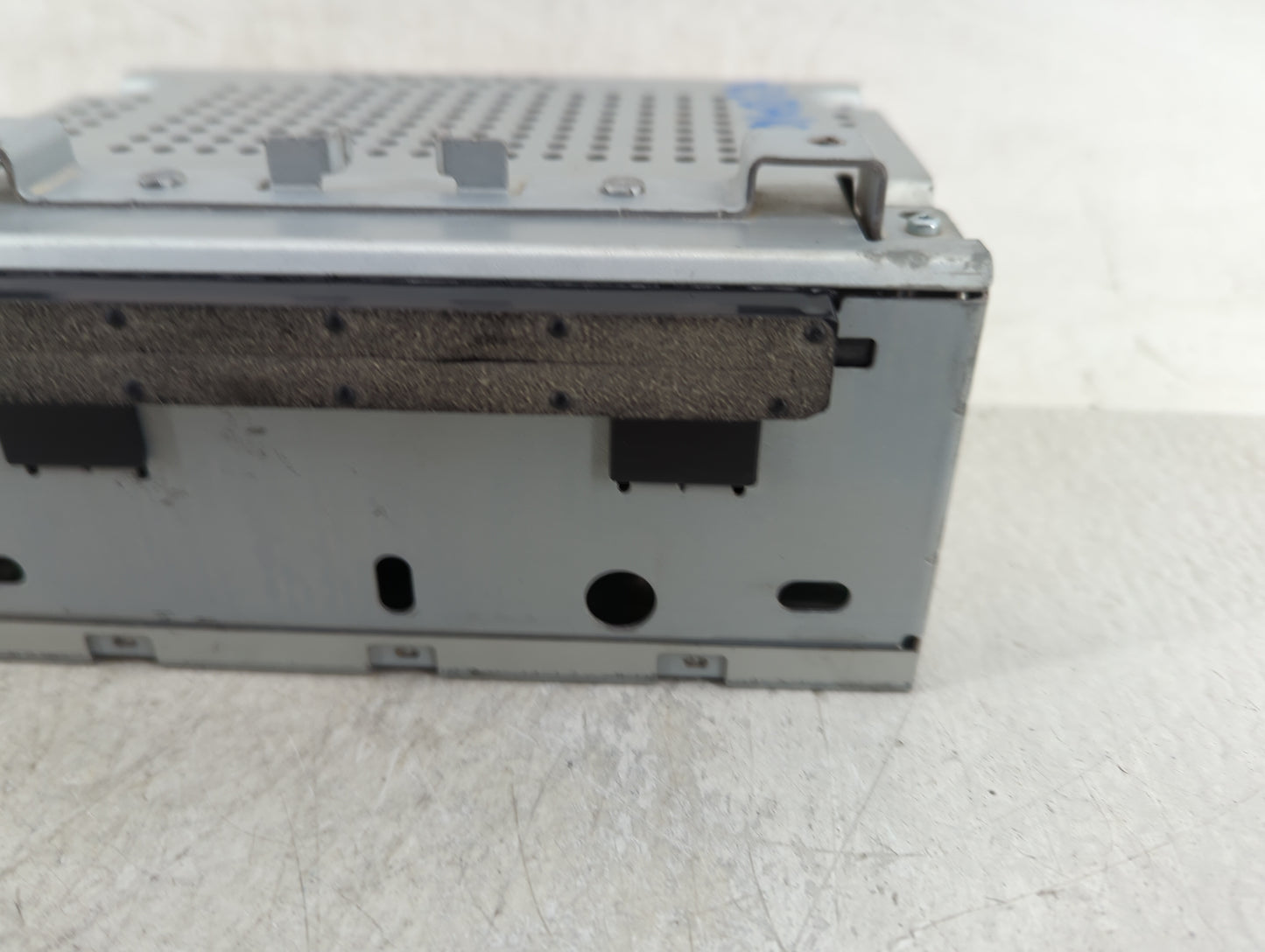 2014-2015 Ford Fiesta Radio AM FM Cd Player Receiver Replacement P/N:D2BT-19C107-EC Fits Fits 2014 2015 OEM Used Auto Parts 