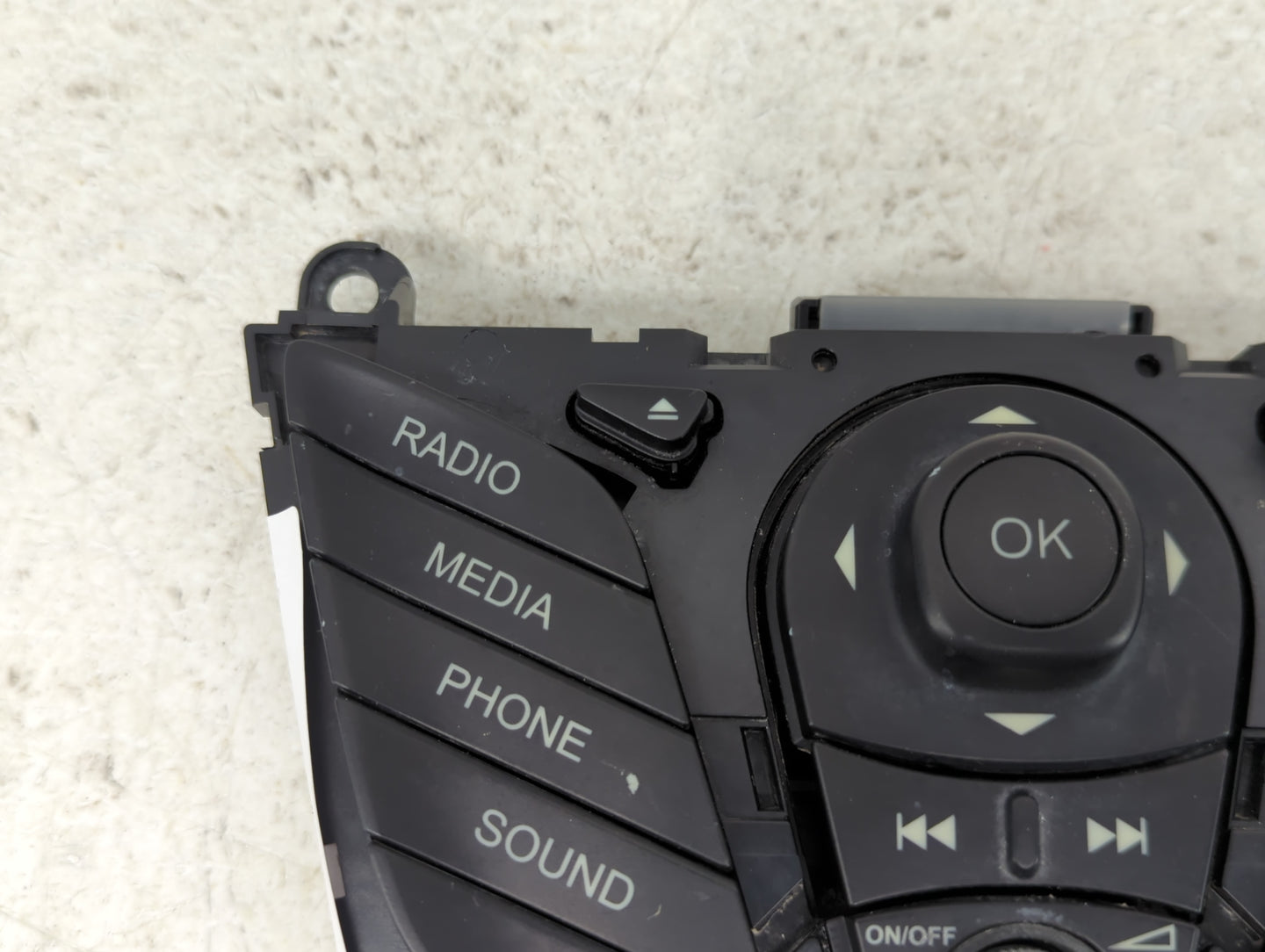 2014-2015 Ford Fiesta Radio Control Panel - Oemusedautoparts1.com